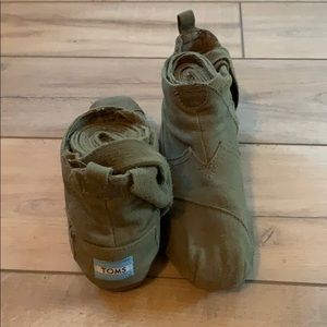 Tom’s No Polo Widow Wrap Boots